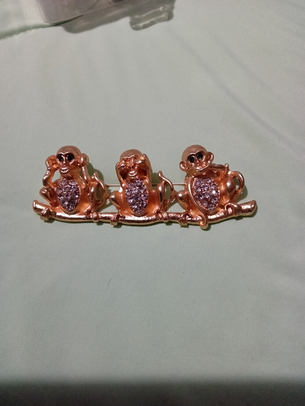 Rooster & Hear See Speak No Monkey Brooches w/What Happens In The Coop" Plaque - Picture 6 of 7